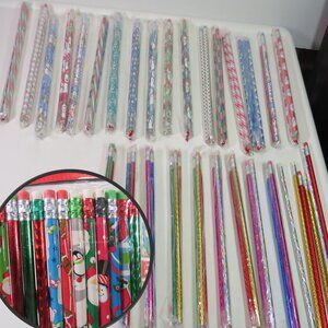 Christmas / winter / holographic (84) pencils new condition Classroom Amount